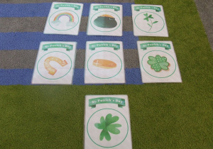 Karty obrazkowe z symbolami irlandzkiego święta.