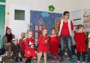 Grupa 4 - śpiew dzieci.