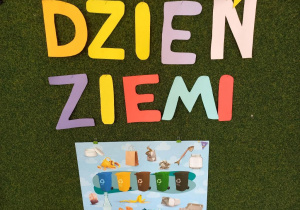 Napis na tablizy "Dzień Ziemi"