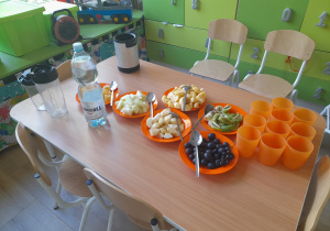 Zdjęcie produktów potrzebnych do przygotowania musu.