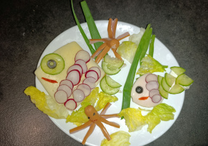 Praca konkursowa "Kreatywnie na talerzu".