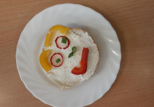 Praca konkursowa "Kreatywnie na talerzu".