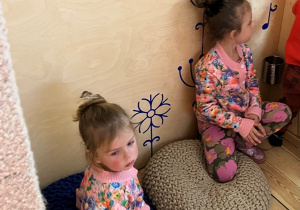 Zabawy w salach muzeum.