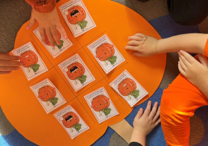 Dyniow kółko i krzyżyk.