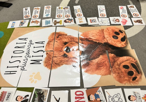 Plansza z zadaniami dla dzieci.