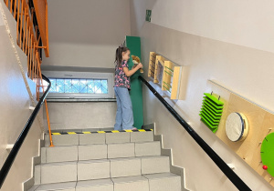 Dziewczynka z misiem.