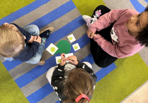 Układanie obrazków.