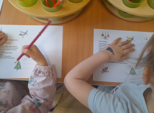 Dzieci rysują kosmos