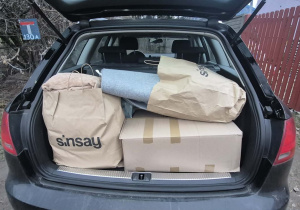 Zdjęcie zebranych darów.