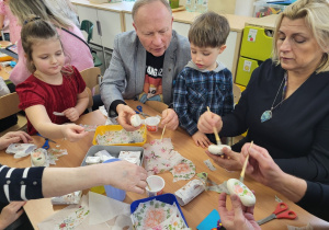 Ozdabianie mydełek.