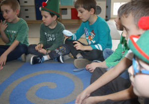 Dzieci przeliczają.