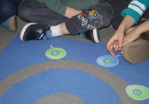 Dzieci przeliczają.