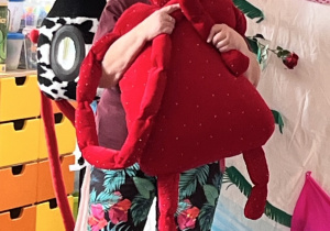 Bohater przedstawienia.