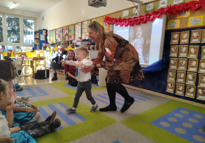 Zabawa "Zgadnij czyj to wnuk?".