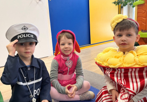 Dzieci w przebraniach.