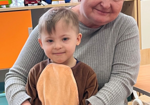 Dziecko w przebraniu.