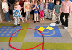 Cyfra 6 na dywanie, czy 9.