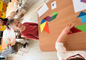 Dziewczynka i jej gęś.