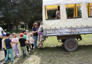 Przejażdżka wozem.