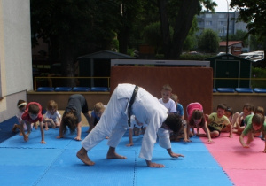 Zajęcia z trenerem judo.