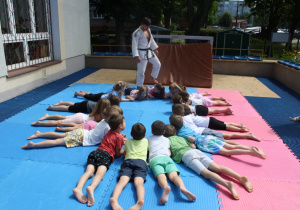 Zajęcia z trenerem judo.
