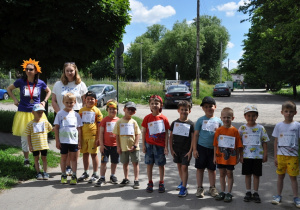 Pięciolatki czekają na start.