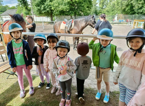 Wycieczka Stajnia u Kowala grupa 4