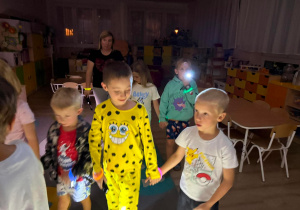 Nocne zwiedzanie przedszkola.