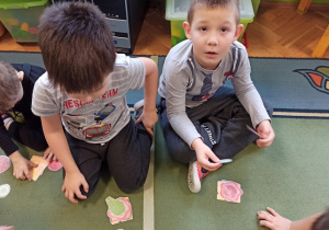 Dzieci tworzą propozycje kanapek